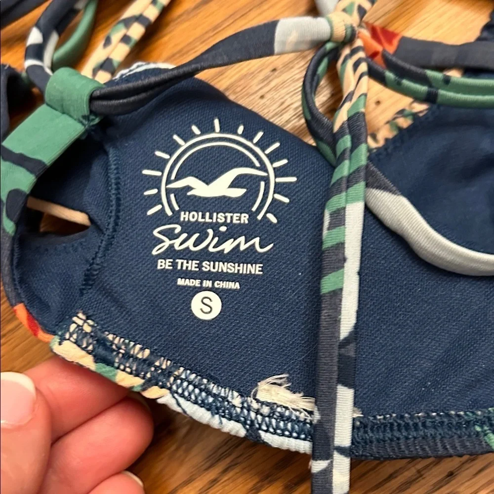 Hollister Multicolor Floral Bikini Top